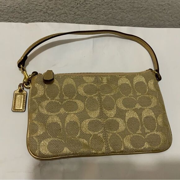 Authentic  Coach Triple zipper Crossbody Gold Metallic Signature - Picture 2 of 7
